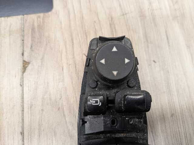 OEM BMW F15 F16 F85 F39 F48 X1 X5 Front Driver Master Window Glass Lifter Switch