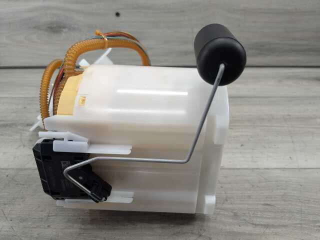 OEM BMW G20 G22 G23 G26 G42 330 M340 430 M440 Gas Tank Mounted Sending Fuel Pump