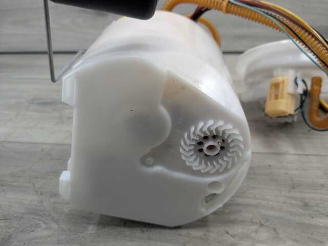 OEM BMW G20 G22 G23 G26 G42 330 M340 430 M440 Gas Tank Mounted Sending Fuel Pump