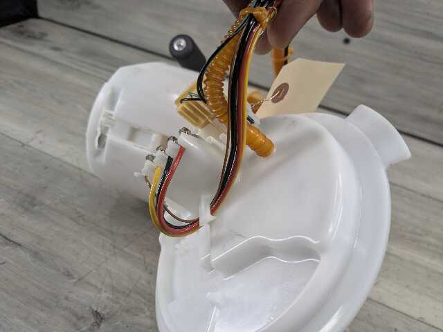 OEM BMW G20 G22 G23 G26 G42 330 M340 430 M440 Gas Tank Mounted Sending Fuel Pump
