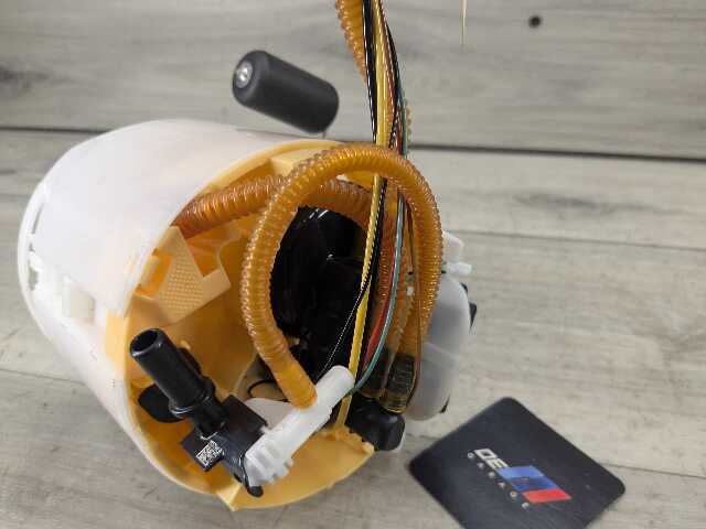 OEM BMW G20 G22 G23 G26 G42 330 M340 430 M440 Gas Tank Mounted Sending Fuel Pump