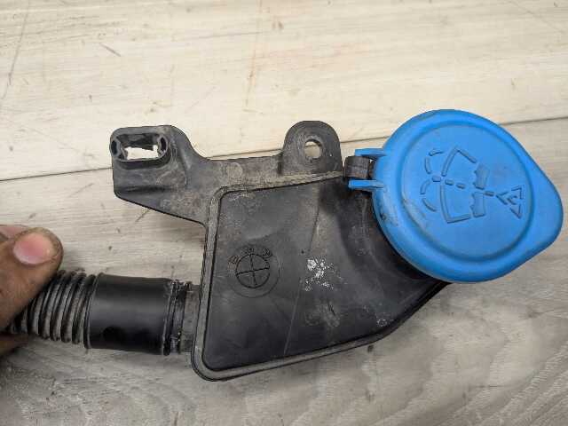 19-25 OEM BMW G20 G22 G23 330 M340 Windshield Wipe Washer Bottle Tank Reservoir