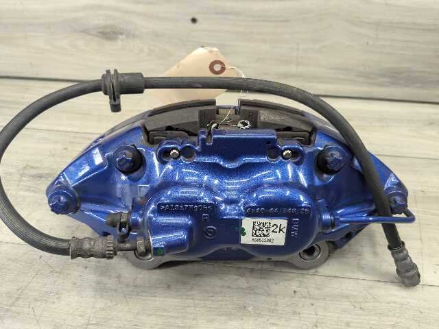 OEM BMW G20 G22 G23 G26 G30* M340 M440 Front Right Passenger Brake Caliper Blue