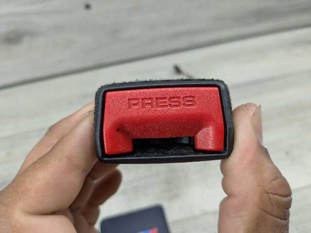 OEM BMW F93 F97 G01 G02 G16 G20 G80 M3 330 M340 Front Left Right Seatbelt Buckle