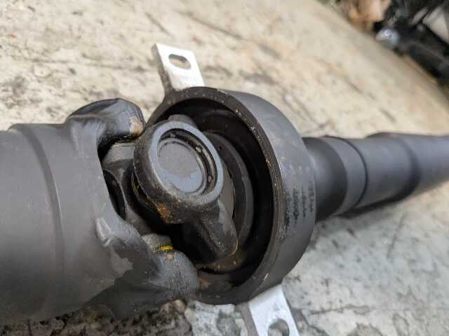 19-24 OEM BMW G20 G22 G23 G26 M340i M440i Rear Driveshaft Drive Shaft Propeller