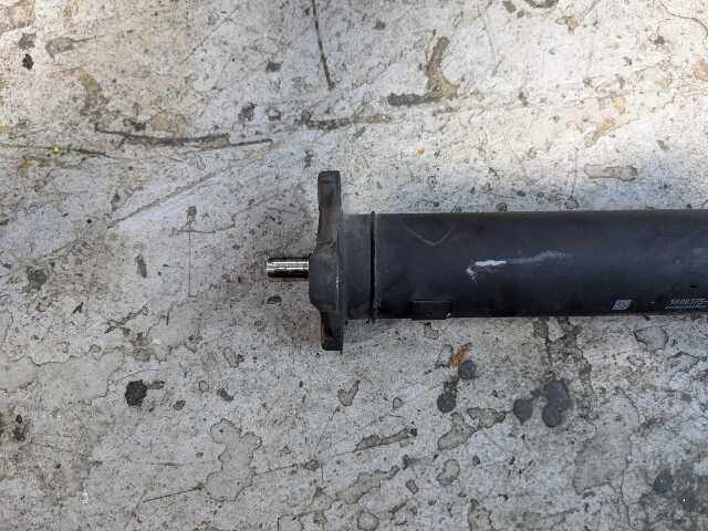 19-24 OEM BMW G20 G22 G23 G26 M340i M440i Rear Driveshaft Drive Shaft Propeller