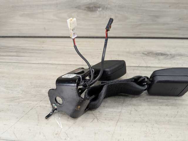 OEM BMW F95 F96 G05 G06 X5 X6 Rear Right Passenger 2nd Row Seat Belt Buckle