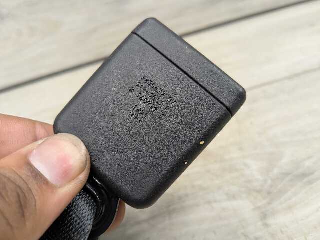 OEM BMW F95 F96 G05 G06 X5 X6 Rear Right Passenger 2nd Row Seat Belt Buckle
