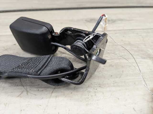 OEM BMW F95 F96 G05 G06 X5 X6 Rear Right Passenger 2nd Row Seat Belt Buckle