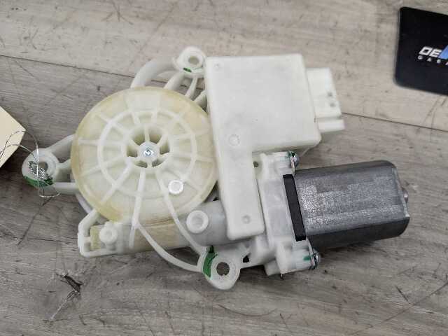 OEM BMW F95 G05 G06 G07 X5 X7 REAR Right Passenger Door Window Regulator Motor