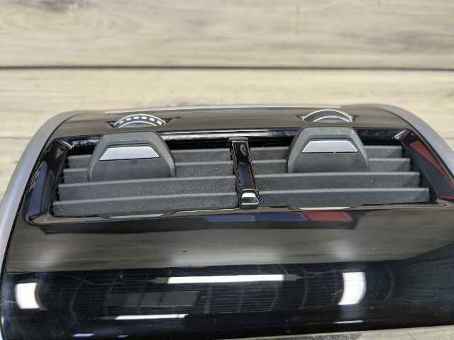 OEM BMW F95 F96 G05 G06 G07 G09 X5 X6 X7 REAR Center Console AC Air Vent Trim