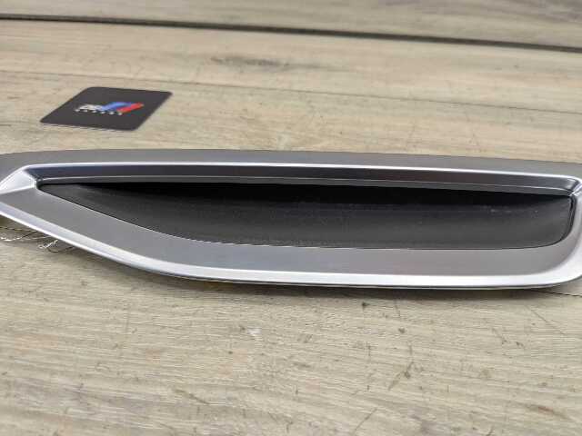 19-23 OEM BMW G05 X5 Left Driver Fender Vent Cover Molding Trim