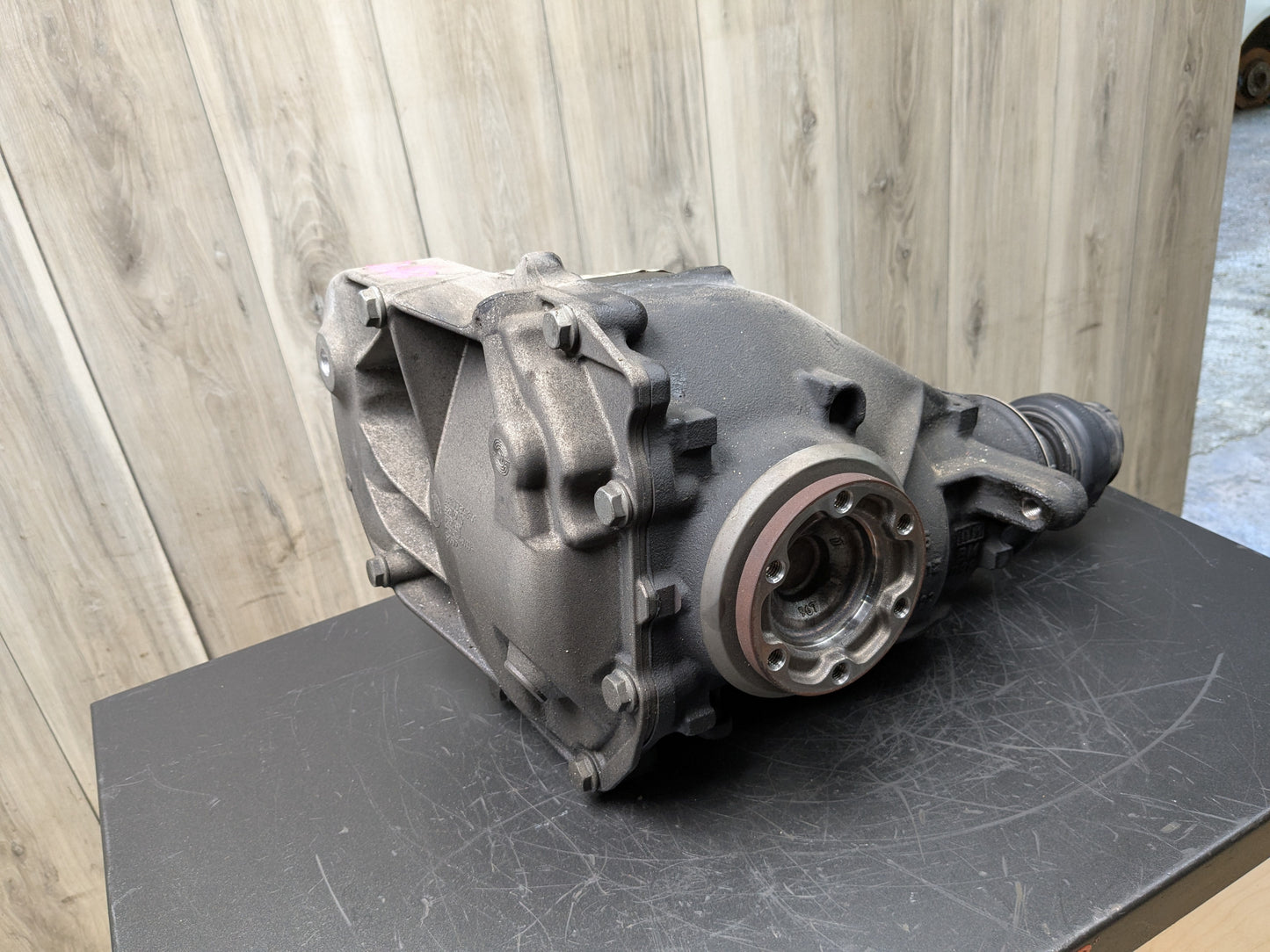 OEM BMW E82 E88 E92 E93 135 335 N54 N55 DCT Rear Differential Axle Carrier 2.56