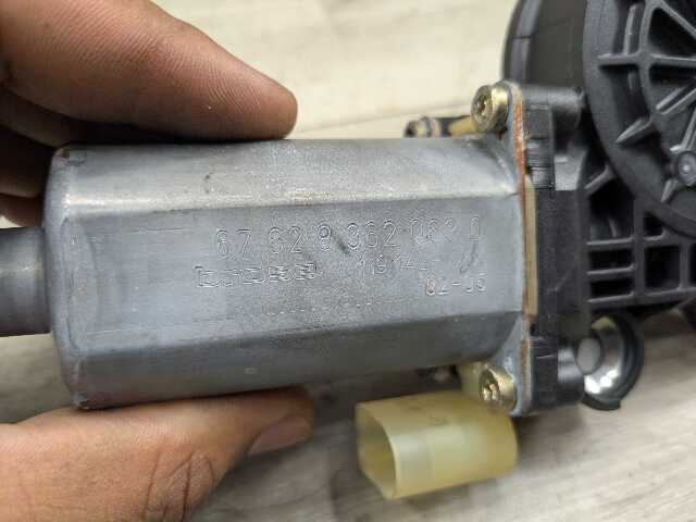 OEM BMW E46 E53 E64 E85 Front Left Driver Side Door Window Regulator Motor