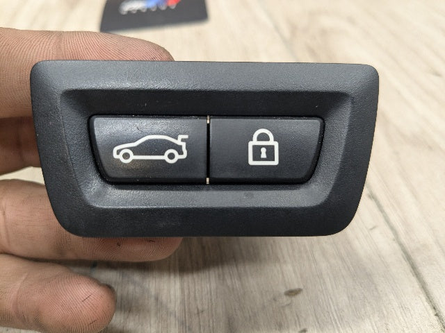 OEM BMW F02 F10 F12 F30 F80 F25 F90 G30 G01 X5 Rear Trunk Lid Center Lock Switch