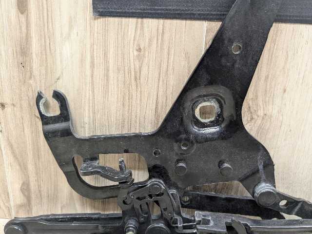 OEM BMW F15 F16 F85 X5 X6 Left Right Hood Hinge Support Bracket Brace SET