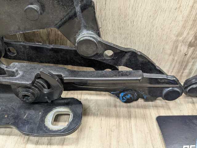 OEM BMW F15 F16 F85 X5 X6 Left Right Hood Hinge Support Bracket Brace SET
