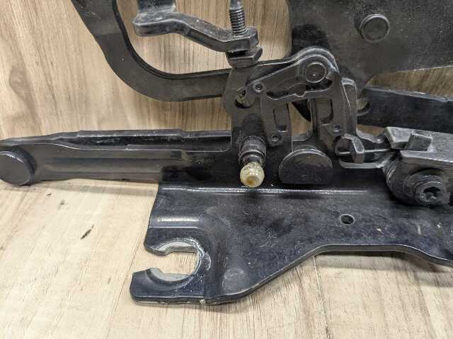 OEM BMW F15 F16 F85 X5 X6 Left Right Hood Hinge Support Bracket Brace SET