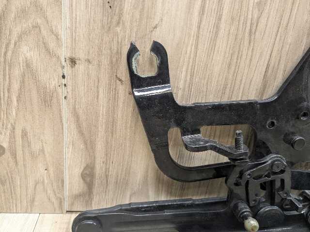 OEM BMW F15 F16 F85 X5 X6 Left Right Hood Hinge Support Bracket Brace SET