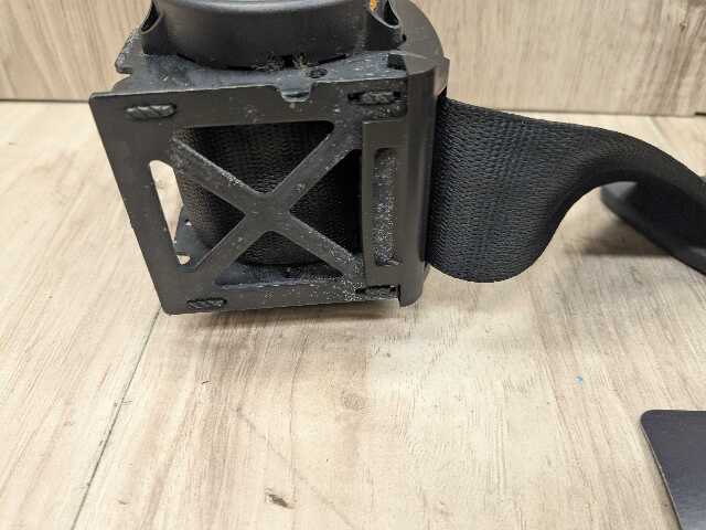 15-19 OEM BMW F16 F86 X6 X6M Rear Right Passenger Seatbelt Seat Belt Retractor
