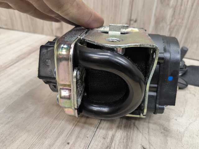OEM BMW F15 F16 F85 X5 X6 Front Left Driver Seat Belt Seatbelt Retractor Black