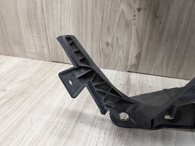 OEM BMW F15 F16 F85 F86 X5 X6 Front Left Driver Fender Mount Support Brackets