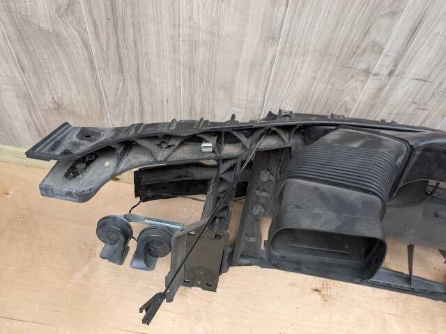 08-13 OEM BMW E82 E88 128 135 Front Radiator Support Frame Reinforce Clip Panel