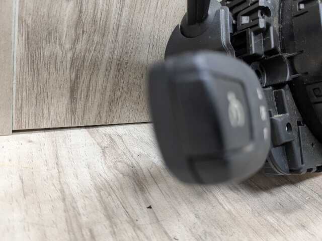 08-13 OEM BMW E82 E88 128 135 Steering Angle Sensor Clock Spring