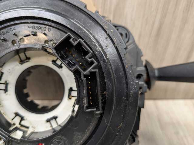 08-13 OEM BMW E82 E88 128 135 Steering Angle Sensor Clock Spring