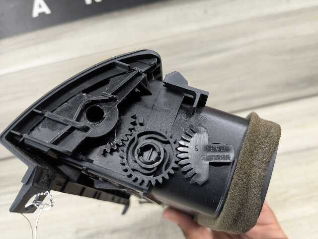 01-06 OEM BMW E46 325 330 M3 Dashboard Dash Center AC Air Vents
