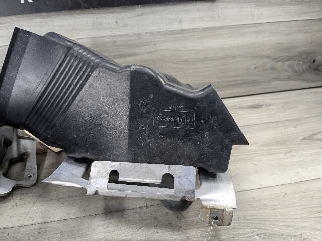 01-06 OEM BMW E46 M3 Engine S54 Front Left Right Cooler Air Air Duct Vent Trim