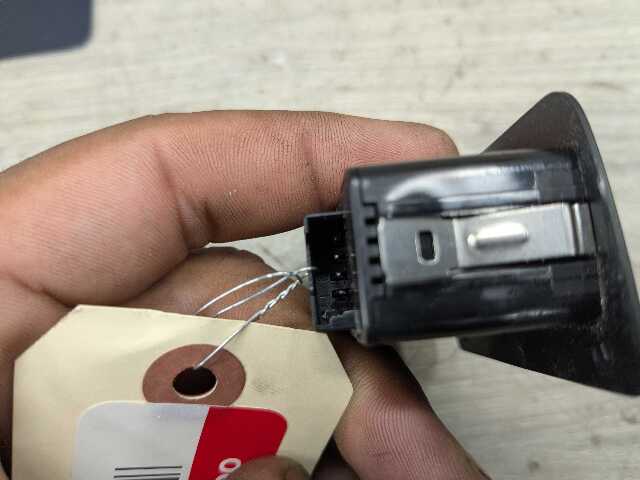 OEM BMW F02 F10 F12 F30 F80 F25 F90 G30 G01 X5 Rear Trunk Lid Center Lock Switch