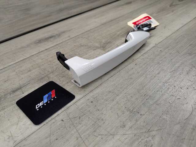 OEM BMW F15 F16 F85 X5 X6 Front Rear Right Passenger Door Handle COMFORT White