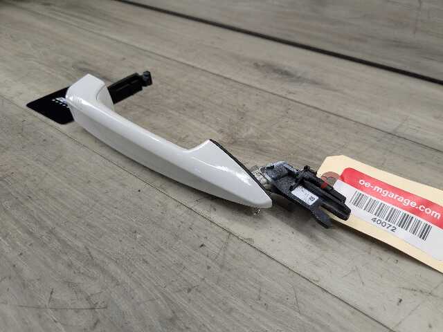 OEM BMW F15 F16 F85 X5 X6 Front Rear Right Passenger Door Handle COMFORT White