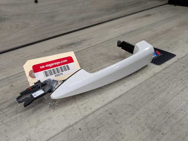 OEM BMW F15 F16 F85 F86 X5 X6 Left Driver Door Handle COMFORT ACCESS White 300