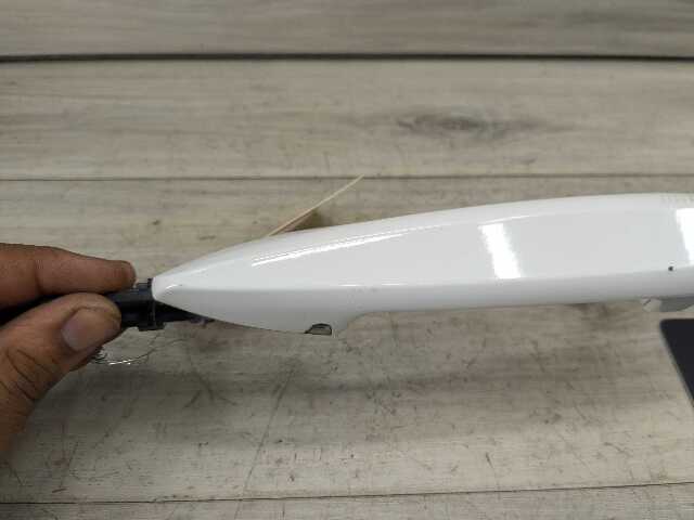 OEM BMW F15 F16 F85 F86 X5 X6 Left Driver Door Handle COMFORT ACCESS White 300