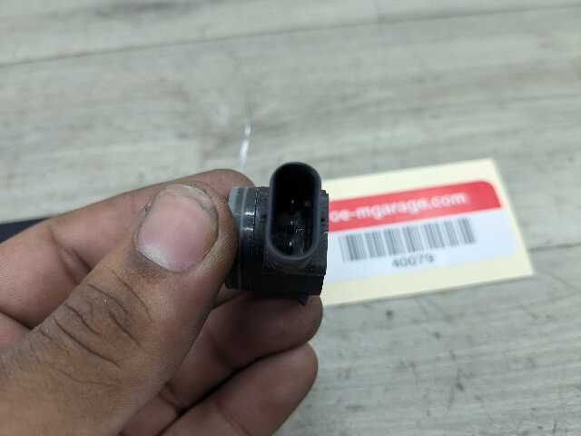 OEM BMW F15 F16 F48 F90 F97 G01 G12 G30 X1 X3 X5 Bumper Parking Sensor PDC White