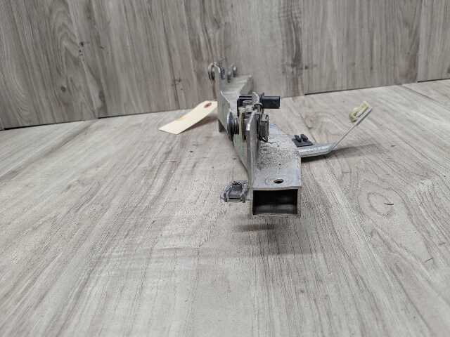 14-19 OEM BMW F15 F16 F85 F86 X5 X6 Left Driver Headlight Mount Support Bracket