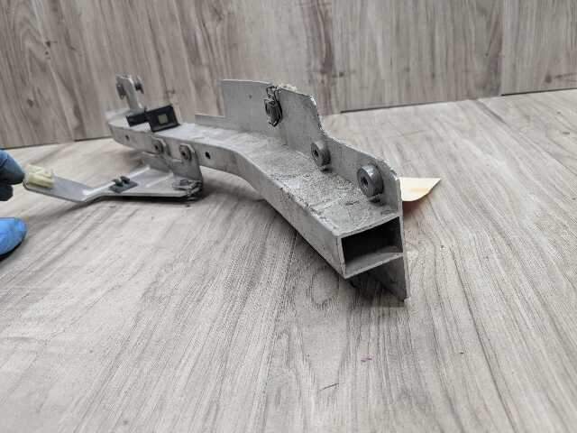 14-19 OEM BMW F15 F16 F85 F86 X5 X6 Left Driver Headlight Mount Support Bracket