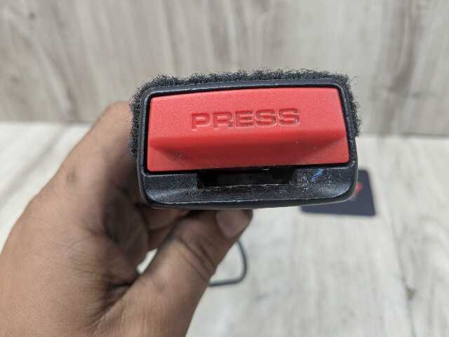 OEM BMW F15 F16 F85 F86 X5 X6 Front Left Driver Right Passenger Seat Belt Buckle