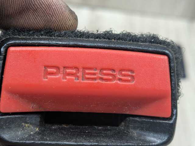 OEM BMW F15 F16 F85 F86 X5 X6 Front Left Driver Right Passenger Seat Belt Buckle