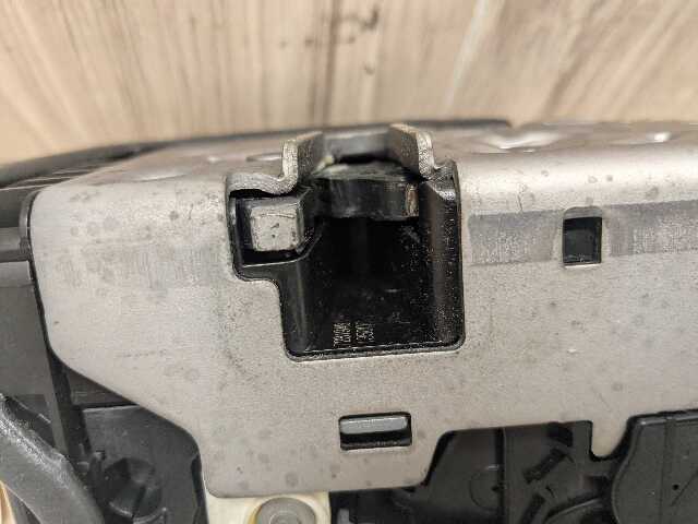 OEM BMW F15 F16 F85 X5 FRONT RIGHT PASSENGER Door Lock Latch Actuator SOFT CLOSE