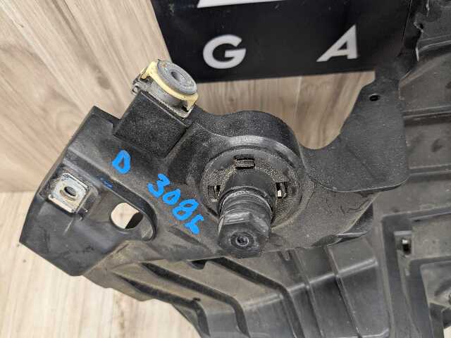 OEM BMW F15 F16 F85 F86 X5 X6 Front Left Driver Fender Mount Support Brackets