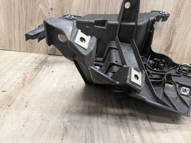 OEM BMW F15 F16 F85 F86 X5 X6 Front Left Driver Fender Mount Support Brackets