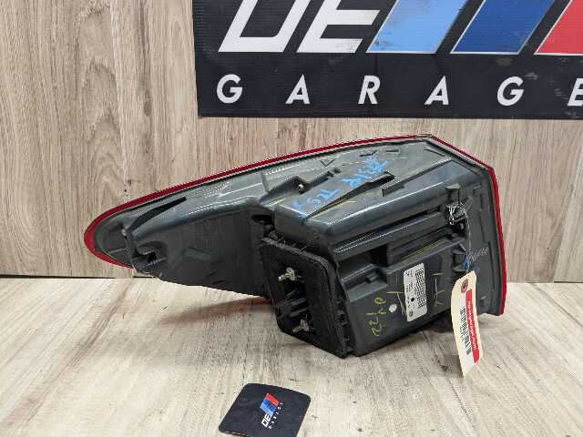 15-19 OEM BMW F16 F86 X6 X6M Rear Right Passenger Outer Quarter Stop Tail Light