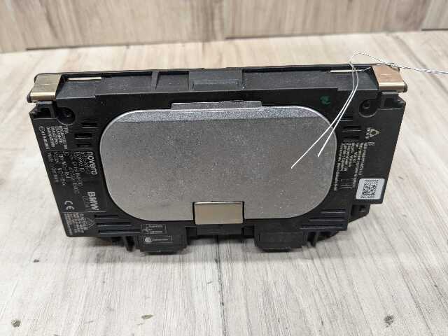 OEM BMW F15 F16 F25 F85 X3 X5 Center Console Storage Phone Car Wireless Charger