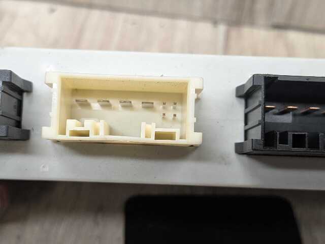 OEM BMW F15 F16 F36* F48* F85 F86 Rear Liftgate Tailgate Trunk Control Module