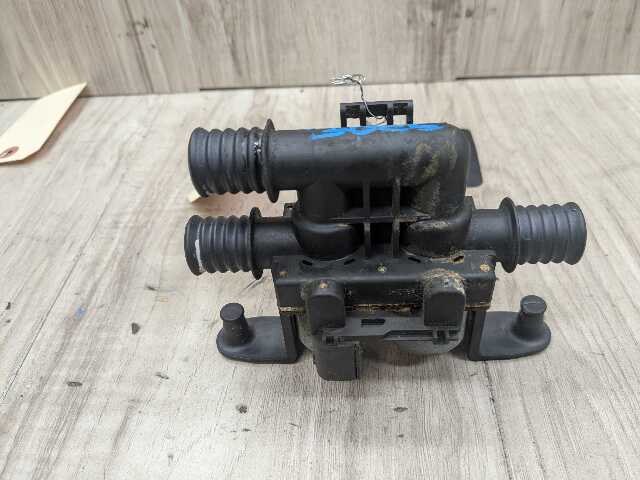 06-19 OEM BMW E70 E71 F15 F16 F85 X5 X6 Engine Water Heater Control Valve Pump