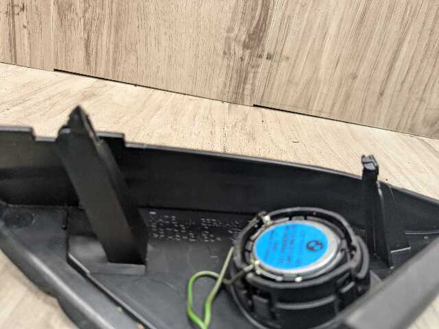 08-13 OEM BMW E88 E82 128 135 Front Left Driver Door Tweeter Speaker Cover