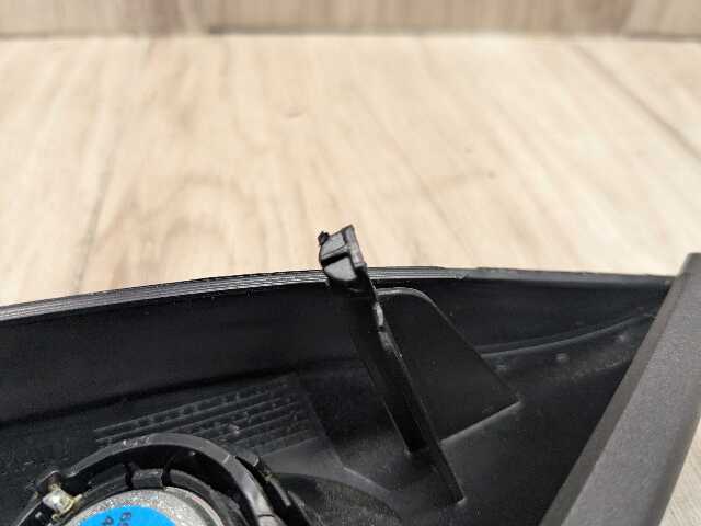 08-13 OEM BMW E88 E82 128 135 Front Left Driver Door Tweeter Speaker Cover